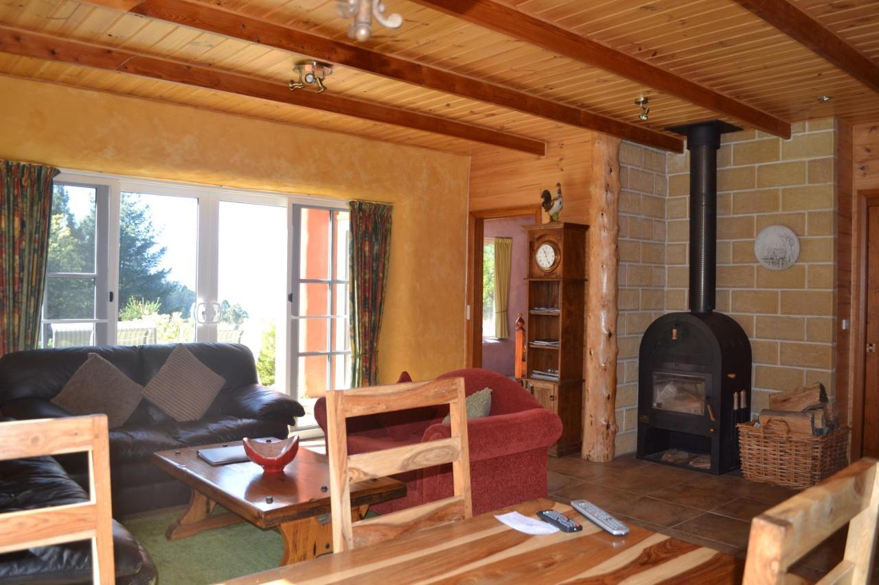 Whispering Spirit Holiday Cottages & Mini Ponies Franklin Екстер'єр фото